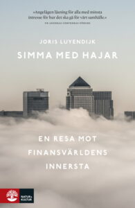 Bokomslag - Simma med hajar