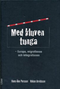Bokomslag - Med kluven tunga